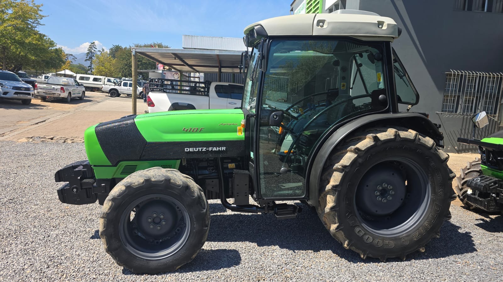 Deutz Fahr Agroplus 410 Trekker / Tractor - Image 3