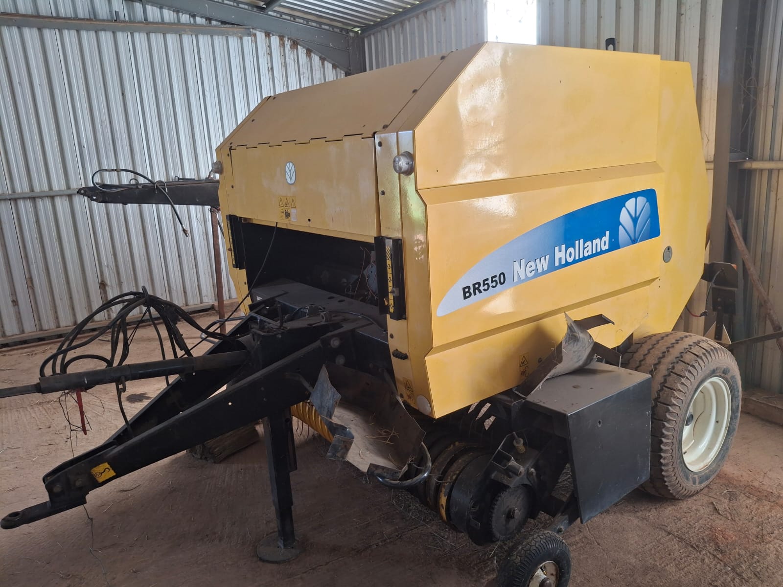 New Holland BR550 Baler