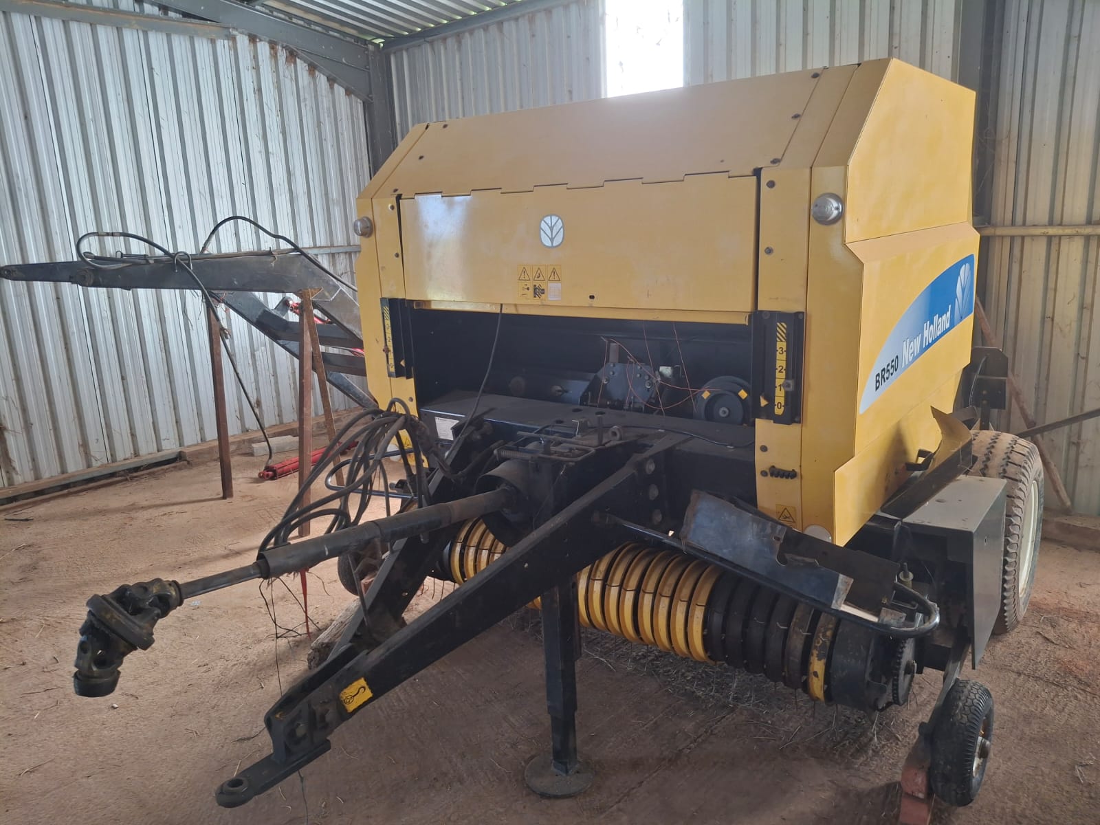 New Holland BR550 Baler - Image 4