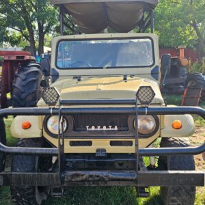 Alternative view of Toyota Land Cruiser FJ45 Series Gameviewer