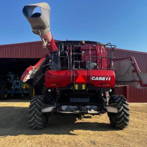 Alternative view of Case 7140 Stroper / Combine Harvester