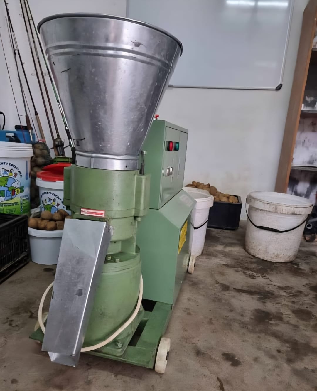 Nukor KL150 Pellet Masjien / Machine - Image 3