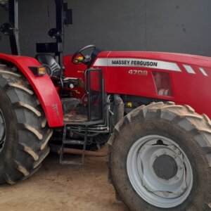 2x Massey Ferguson 4708 Trekker / Tractor
