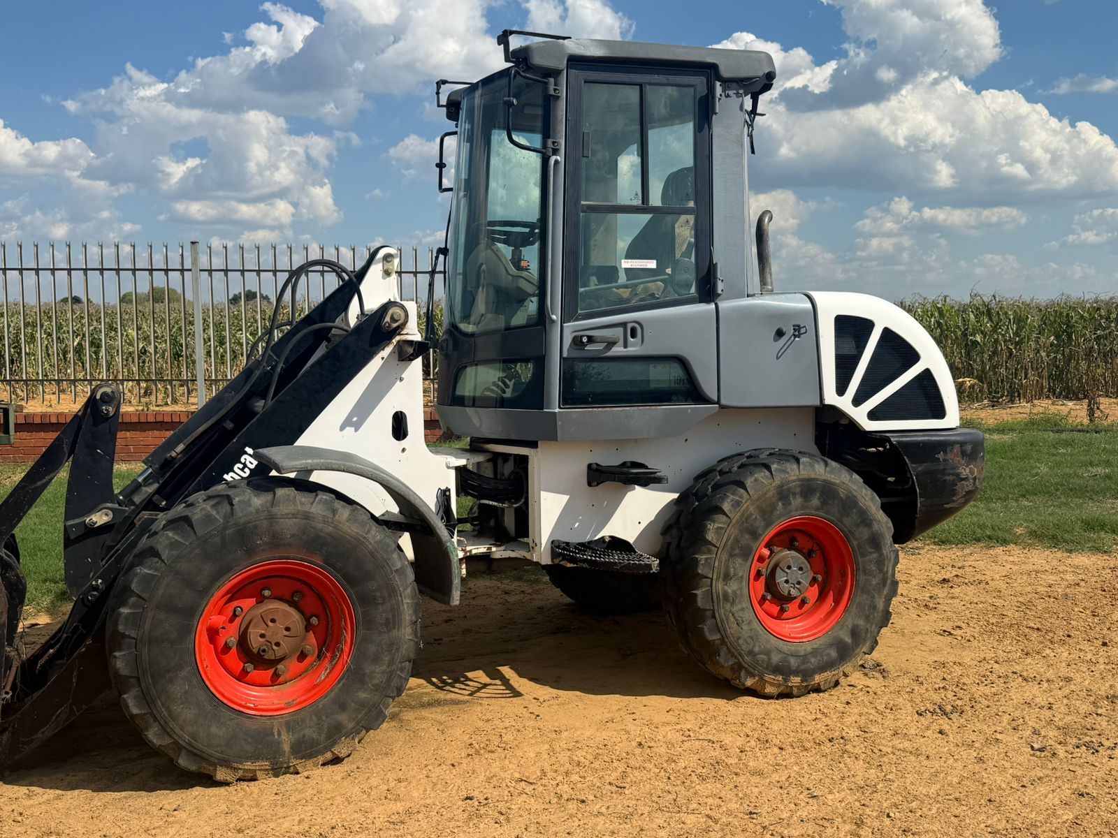 Bobcat Skidsteer - Image 5