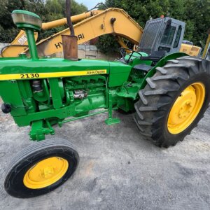 John Deere 2130 Trekker / Tractor