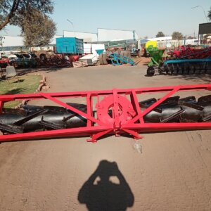 Alternative view of 3.7m Grit Roller