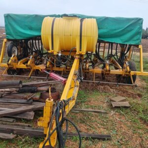 8 Row Gravity / Gravitasie Planter