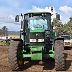 Alternative view of John Deere 6330 4WD Cab Trekker / Tractor
