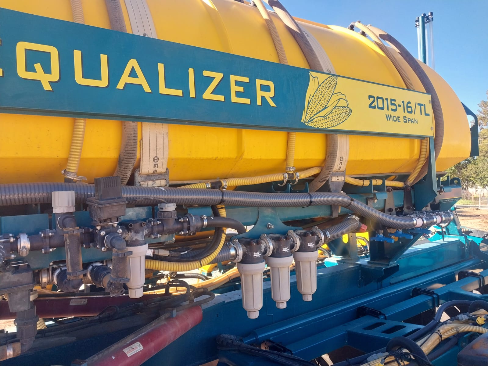 16 Row Equalizer TL Planter - Image 2