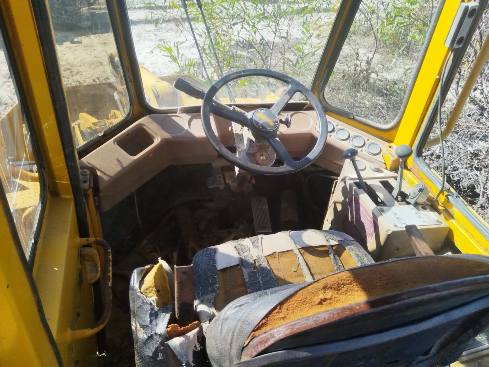 CAT 916 Front End Loader / Voorlaaier - Image 2