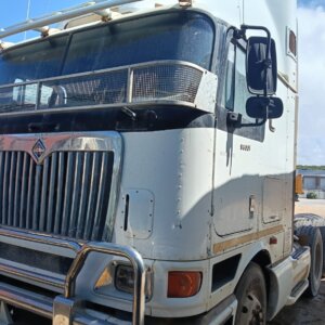 International 9800i Truck / Trok with 30 Cube Side Tipper Trailer / Sleepwa