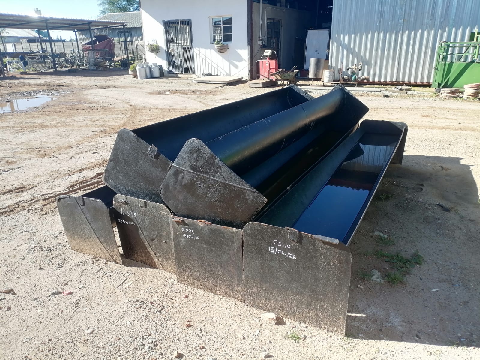 5x 3.4m Voer Krippe / Feeding Cribs