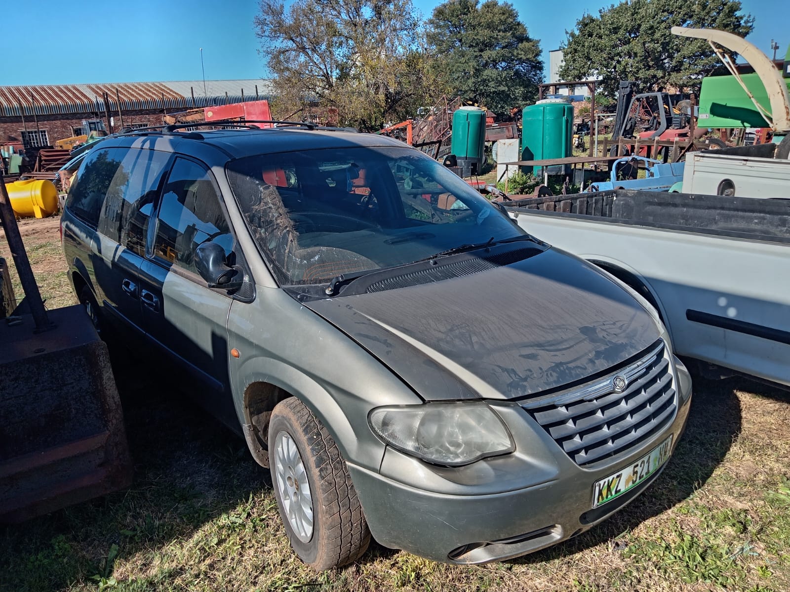 Chrysler Voyager 7 Seater Minibus