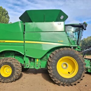 John Deere S780 Stroper / Combine Harvester