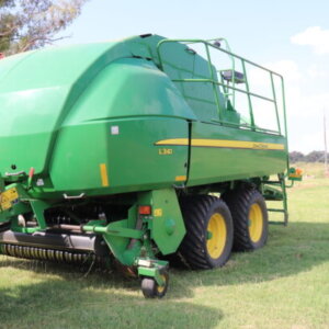 John Deere L341 Block / Block Baler