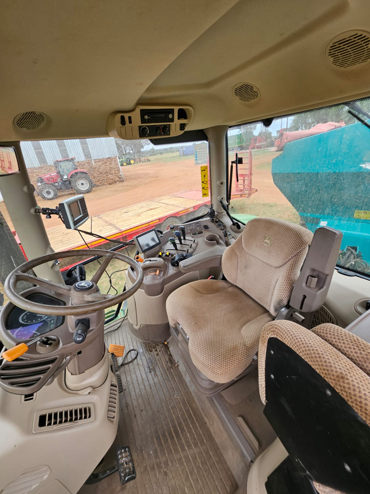 John Deere 6150R 4x4 Cab Trekker / Tractor - Image 6