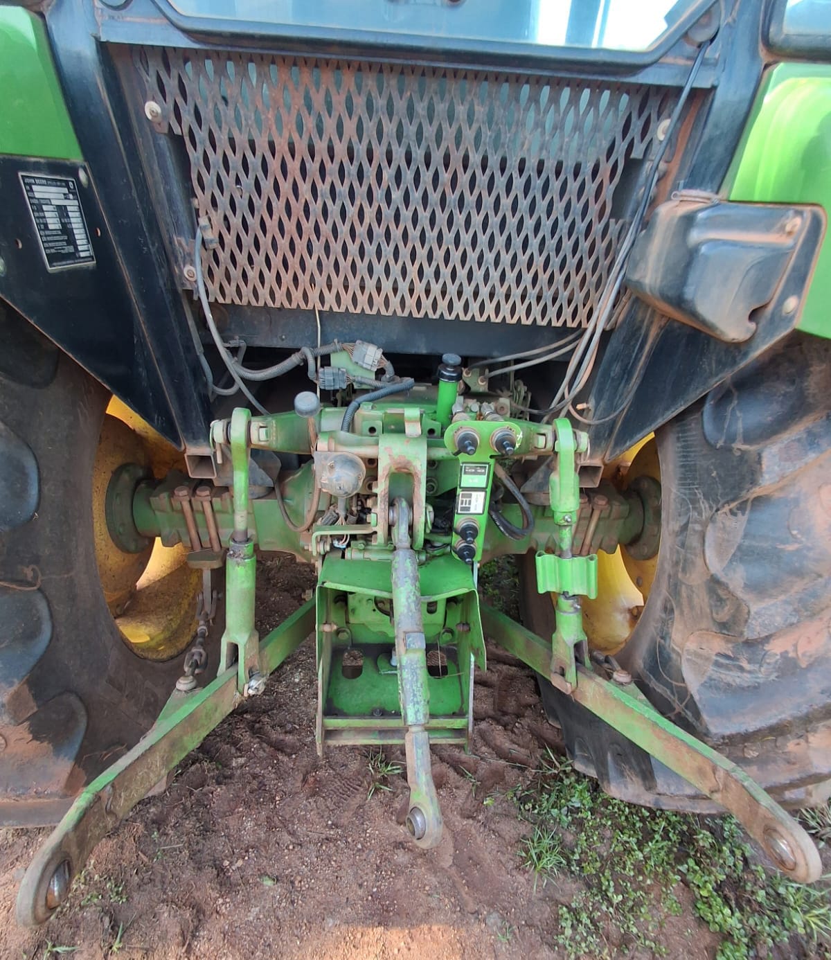 John Deere 5082E Cab Trekker / Tractor - Image 2