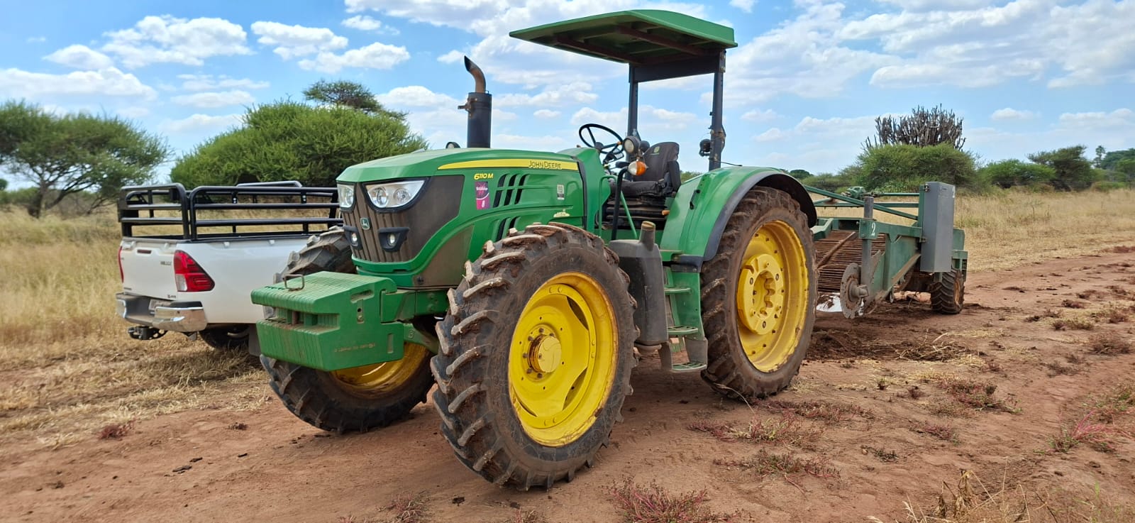 John Deere 6110M Trekker / Tractor - Image 4