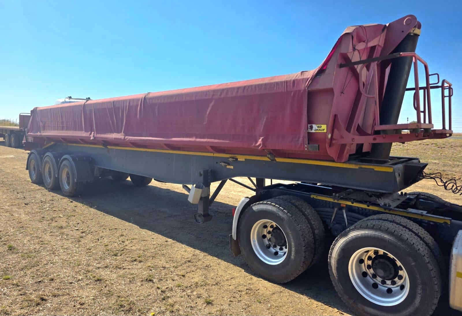 23 Cube Henred Fruehauf Sloper - Image 3
