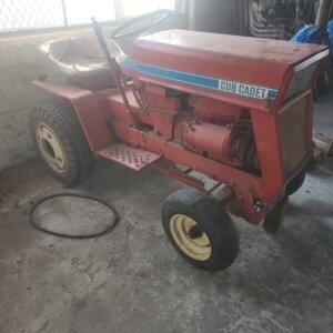 1968 International 104 Cub Cadet Vintage Trekker / Tractor
