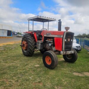 Alternative view of Massey Ferguson 1105 Trekker / Tractor