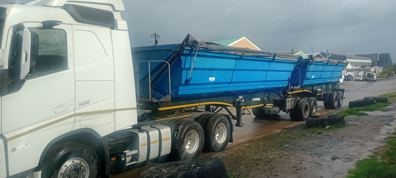 45 Cube SA Truck Bodies Side Tipper Trailer / Sleepwa - Image 2