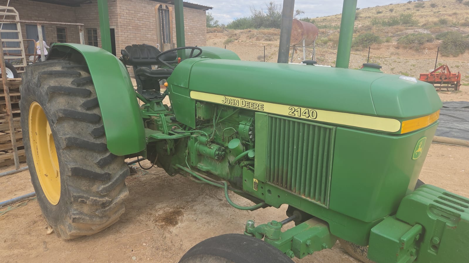 John Deere 2140 Trekker / Tractor