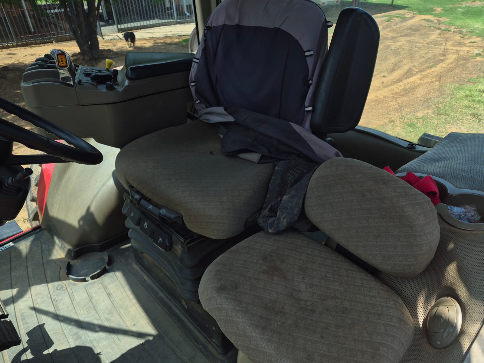 Case MX 230 Trekker / Tractor - Image 2
