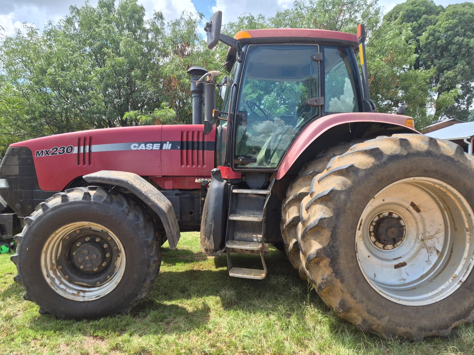 Case MX 230 Trekker / Tractor