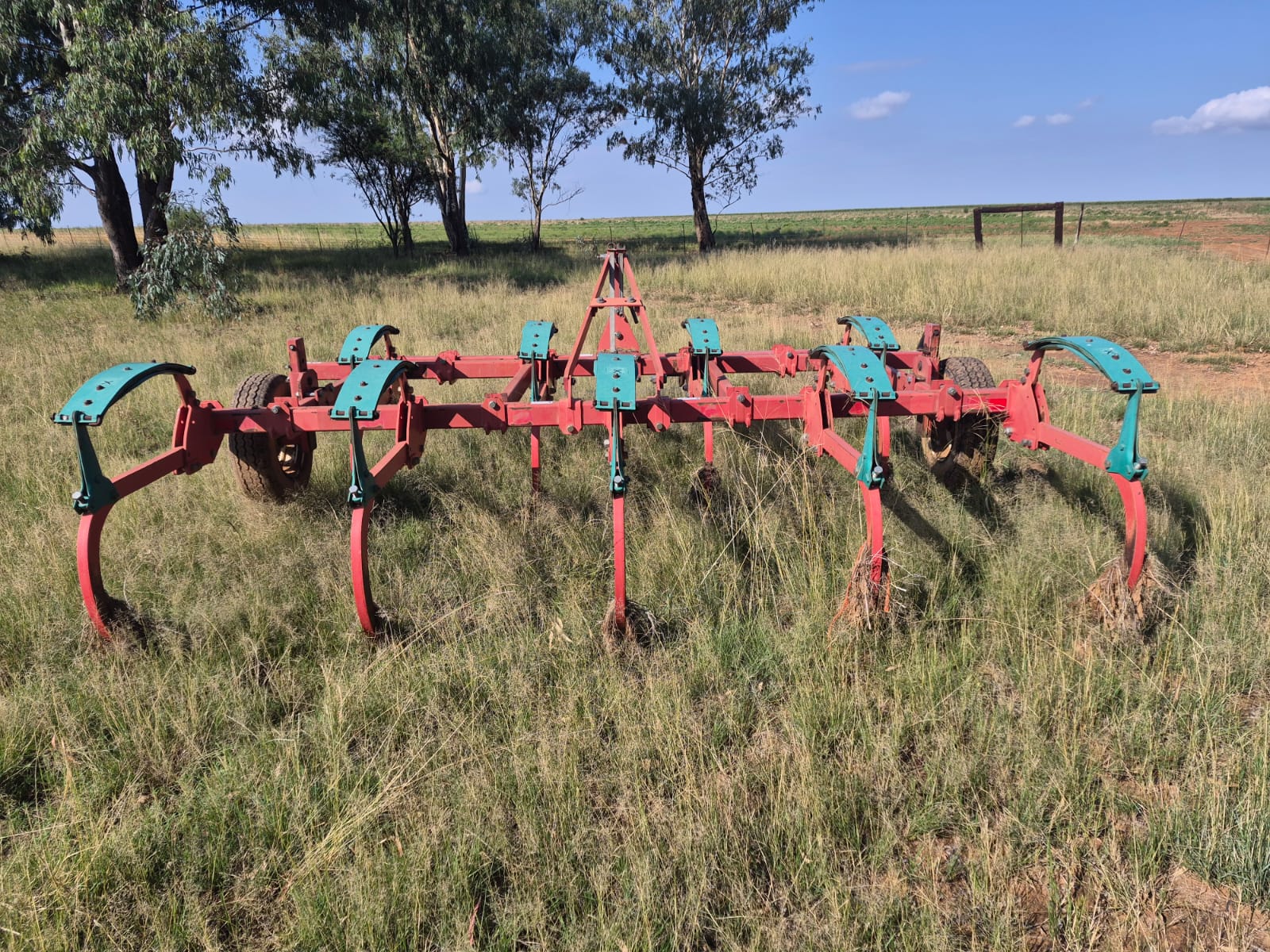 9 Tine / Tand Kverneland CLG Cultivator - Image 5