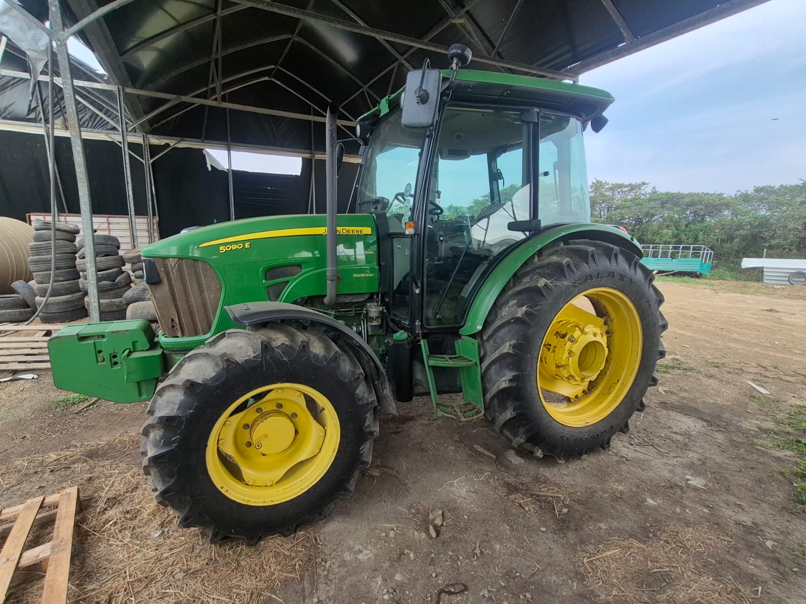 John Deere JD5090 Cab 4x4 Trekker / Tractor