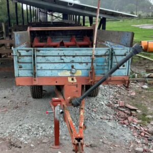 Mengele Doppel Trumpf Fertilizer Spreader / Kunsmisstrooier