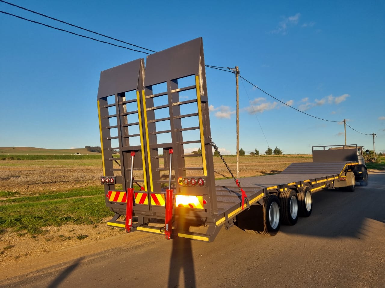 Triple Axle High Speed Flatbed Trailer / Hoe Spoed Platbak Sleepwa - Image 6