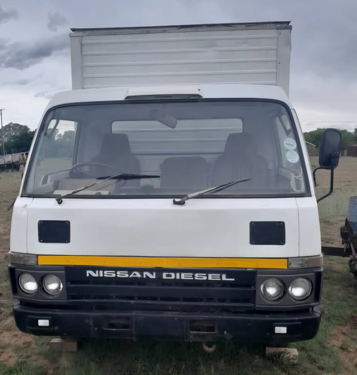 1994 Nissan Truck / Trok - Image 2