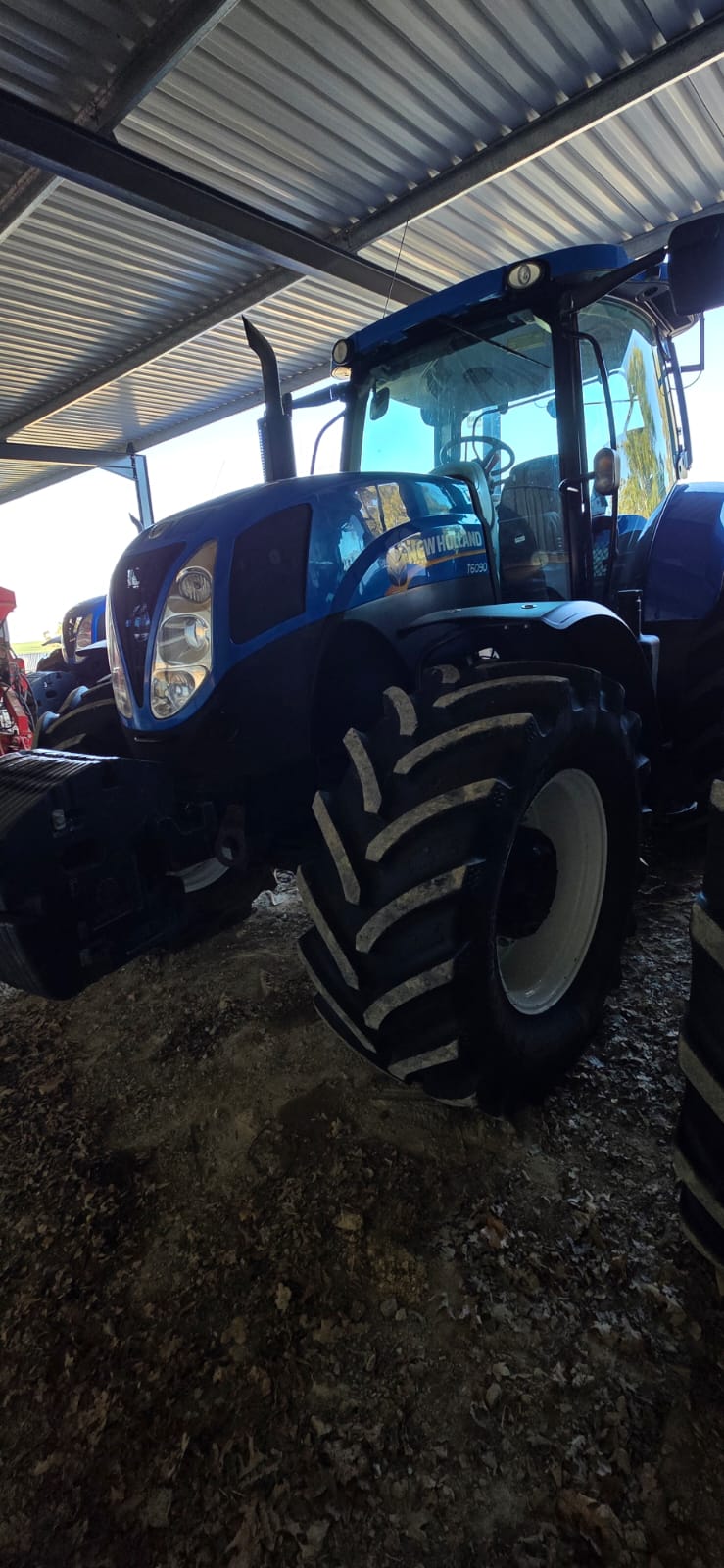 New Holland T6090 Trekker / Tractor - Image 3
