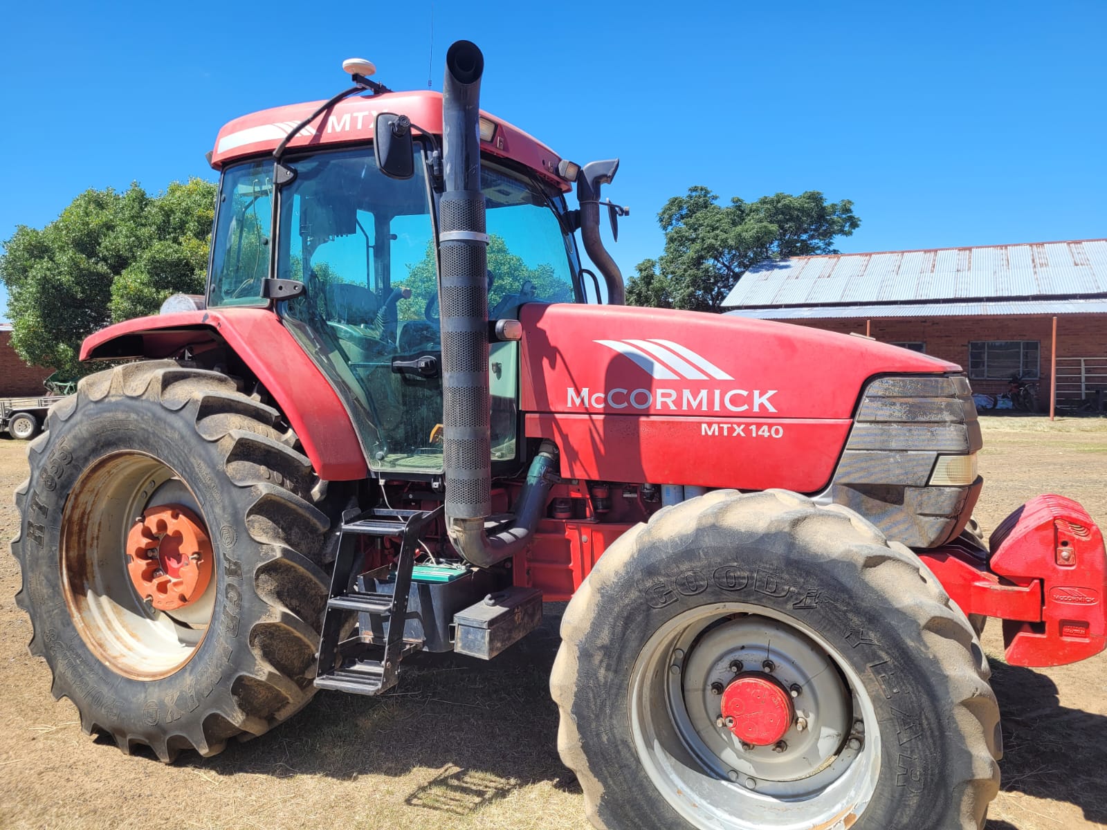 McCormick MTX140 Trekker / Tractor