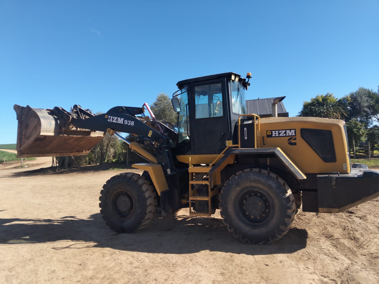 HZM 938 Front End Loader / Voorlaaier - Image 3