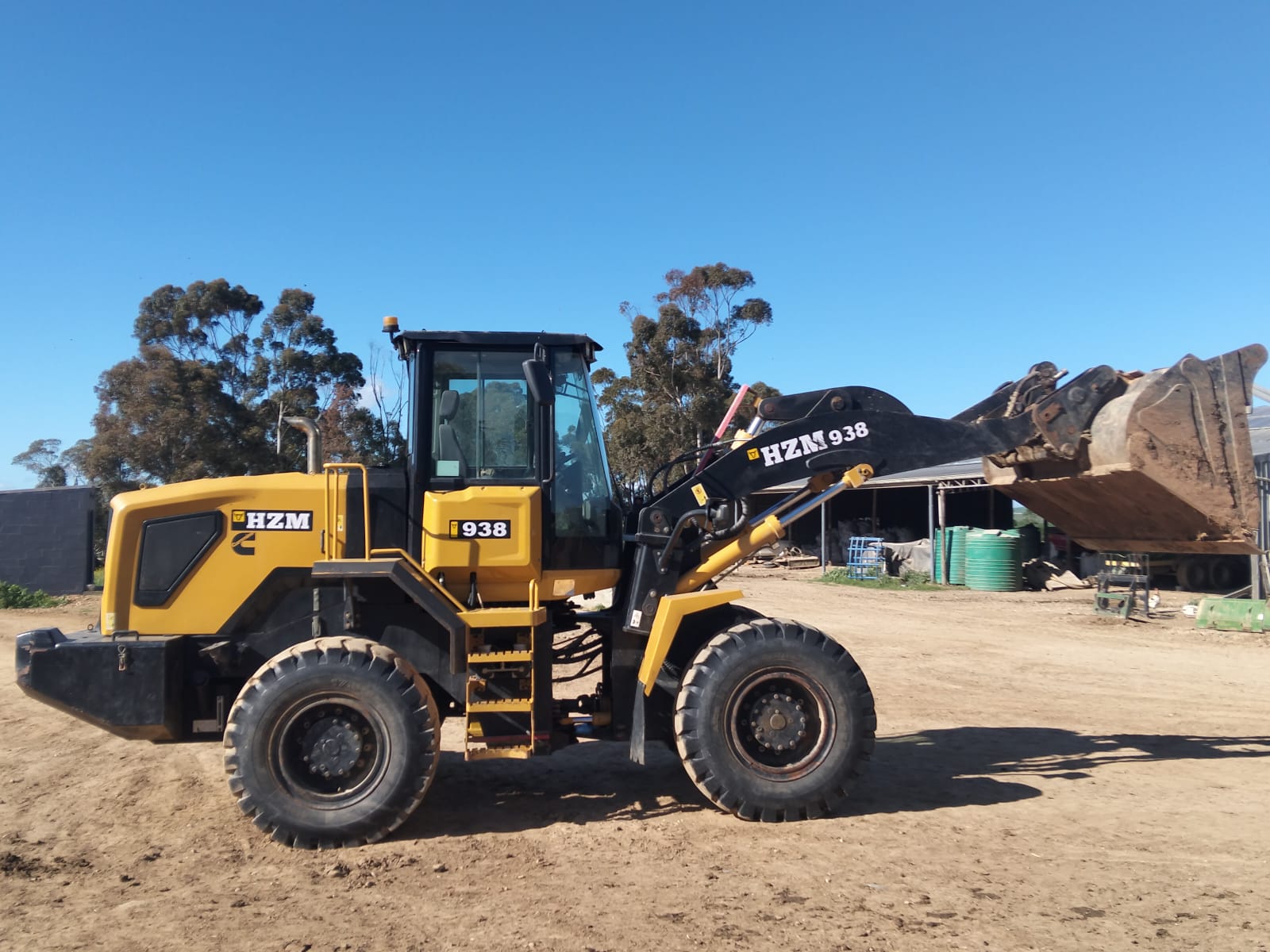HZM 938 Front End Loader / Voorlaaier