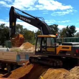 Volvo EC210 Excavator / Graafmasjien