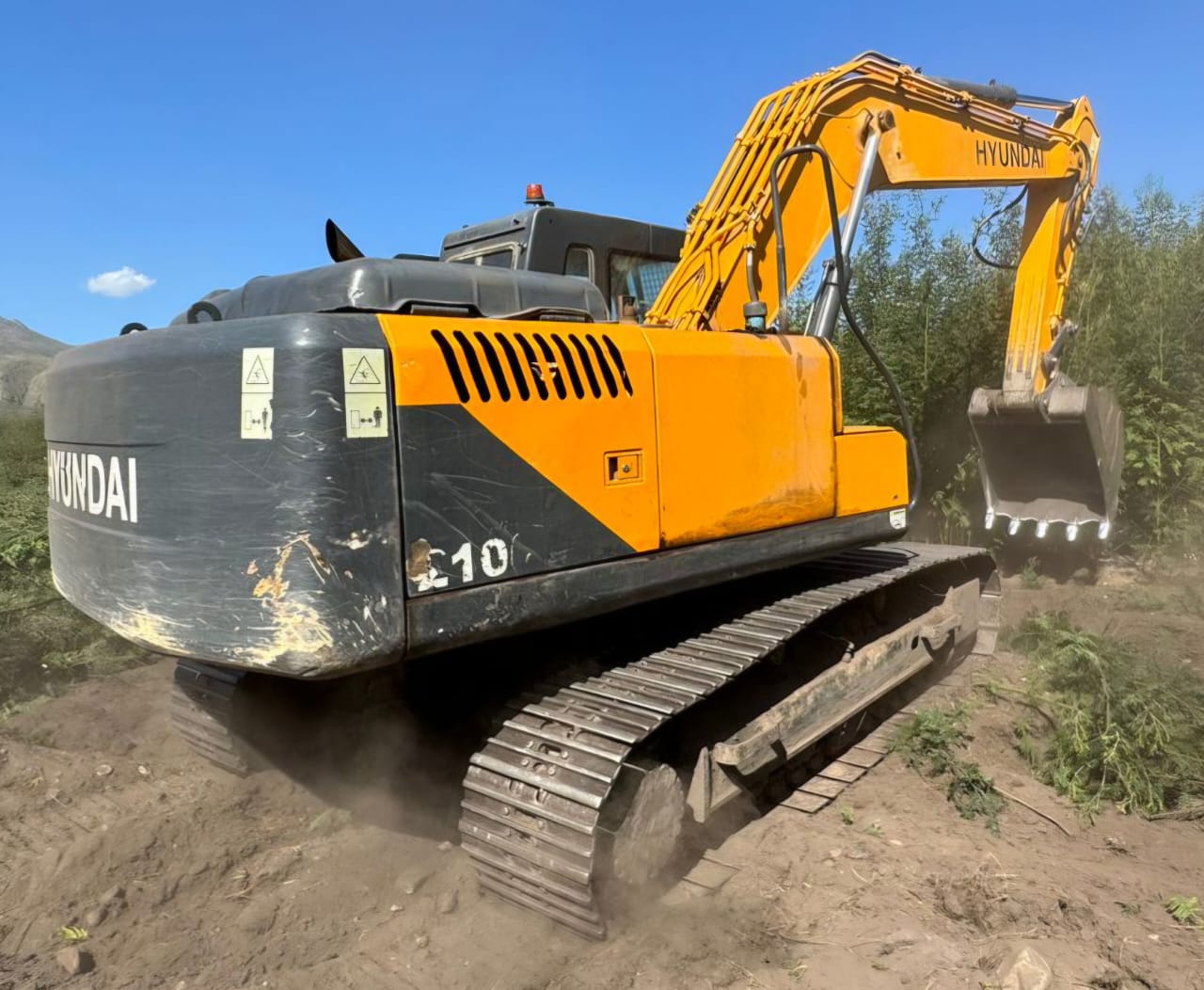 Hyundai P210-5 Excavator / Graafmasjien - Image 4