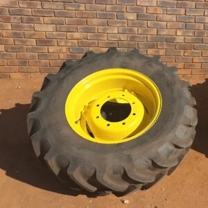 2x 340.85 R24 Firestone Trekker Bande / Tractor Tires
