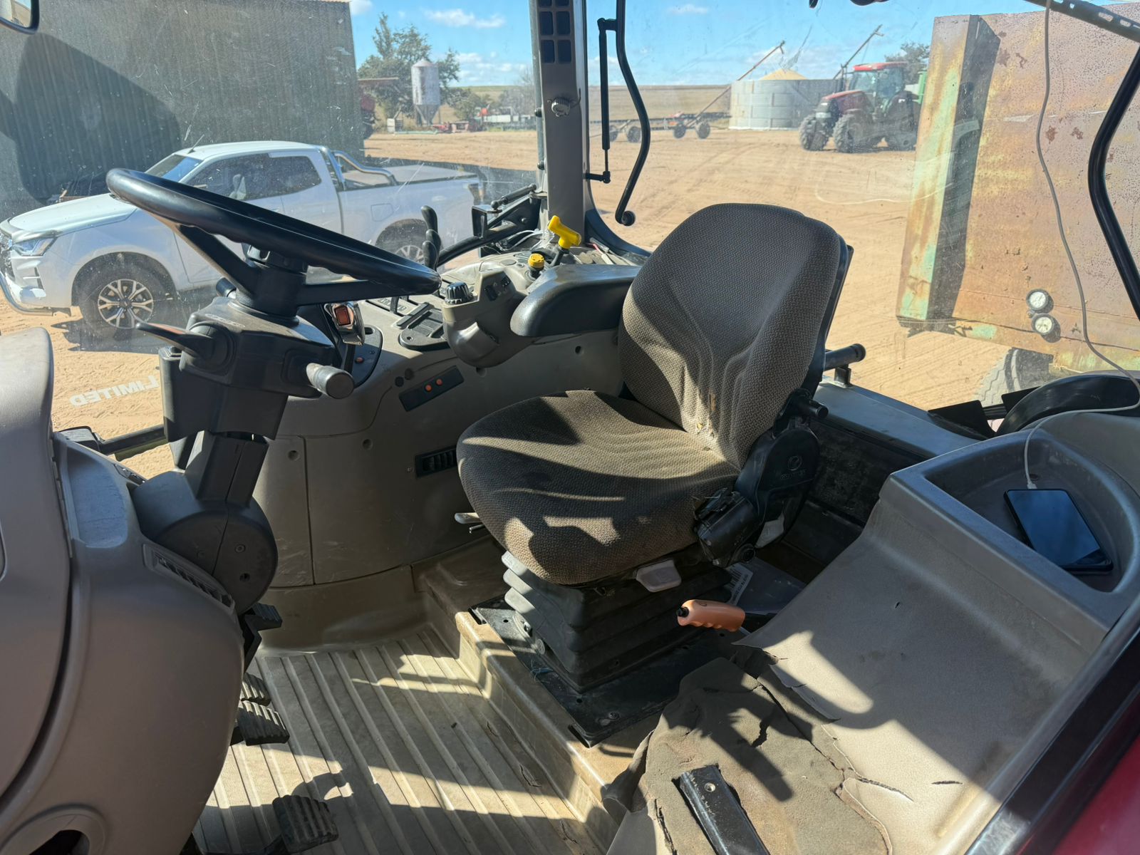 Case IH Maxxum 125 Cab Trekker / Tractor - Image 5