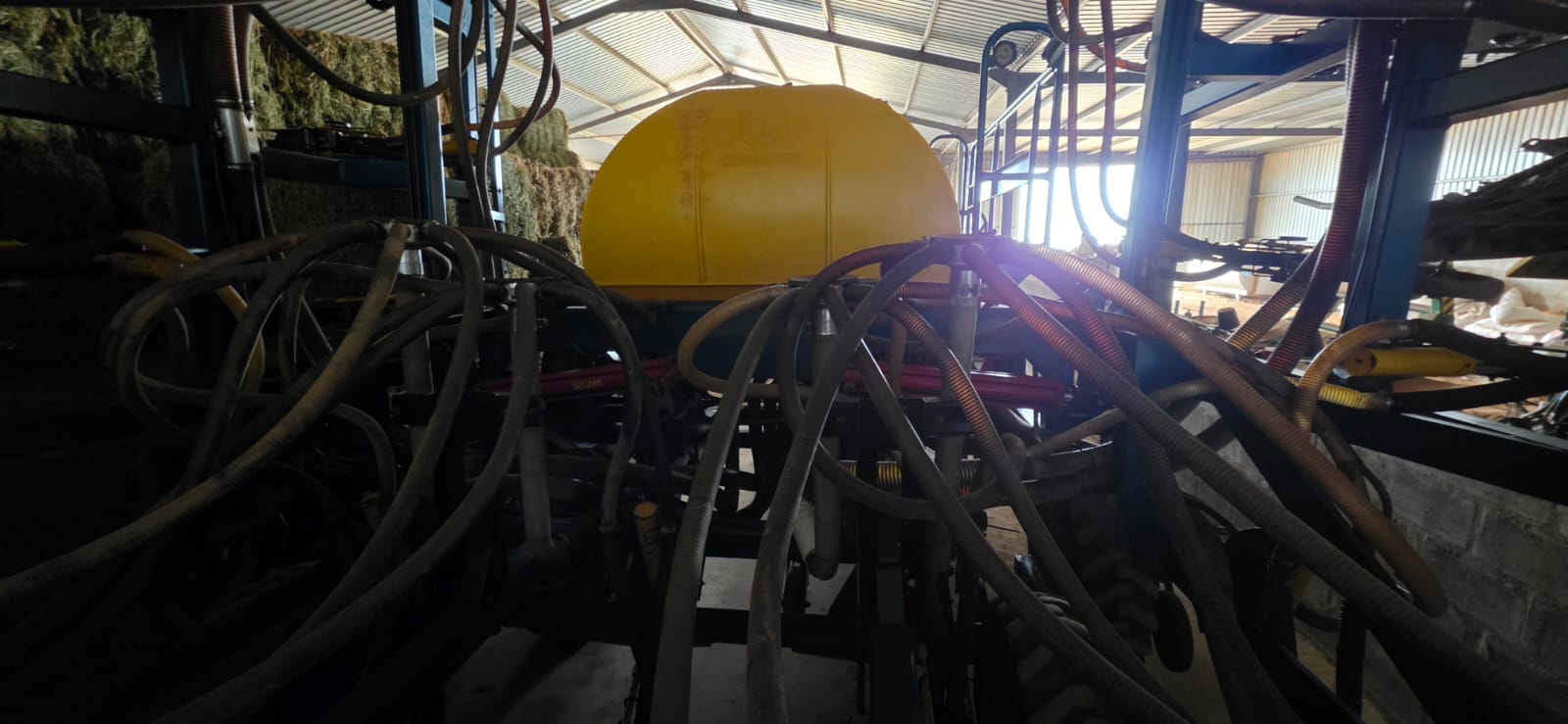 Equalizer Air Seeder 10000V - Image 4