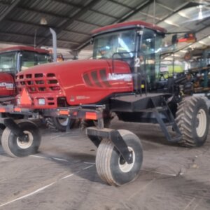 MacDon M155 with 35ft Table / Tafel met Trimble System