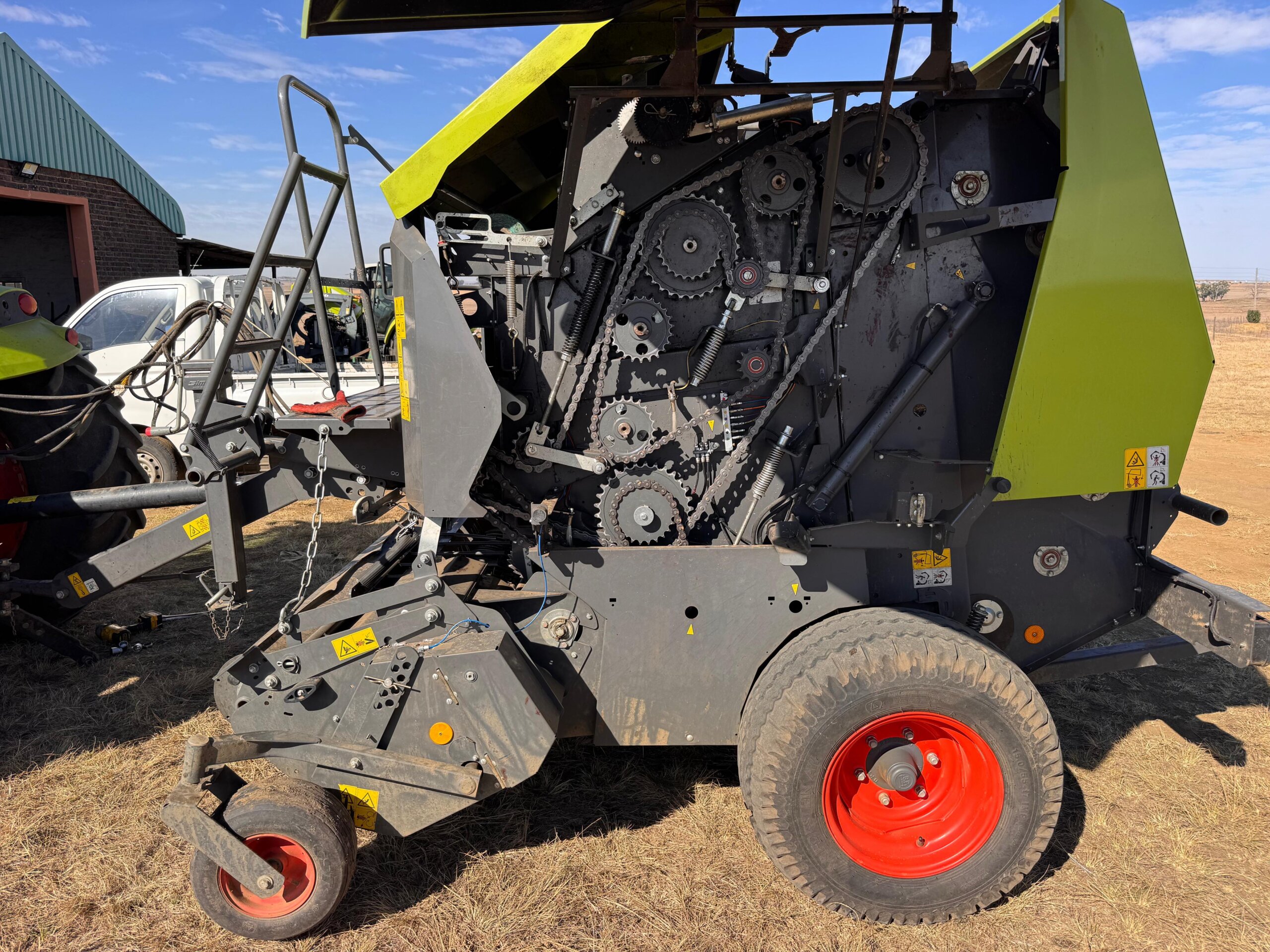 Claas Rollant 520 Baler - Image 3