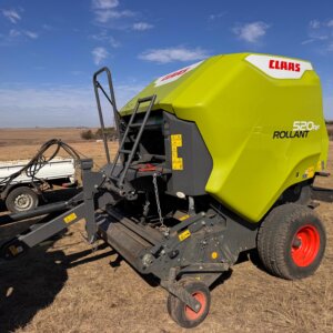 Claas Rollant 520 Baler