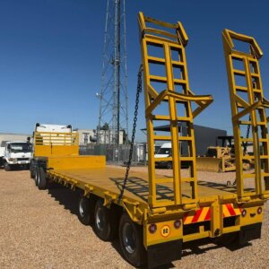 Alternative view of 3 Axle Stepdeck Trailer / Sleepwa