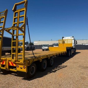 3 Axle Stepdeck Trailer / Sleepwa