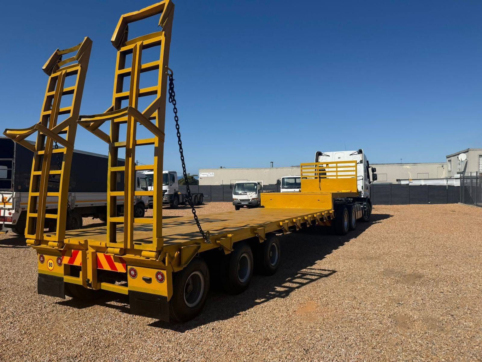 3 Axle Stepdeck Trailer / Sleepwa
