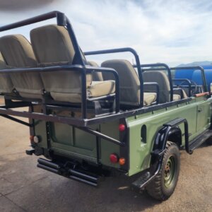 Alternative view of Land Rover Defender 300TDi Game Viewer